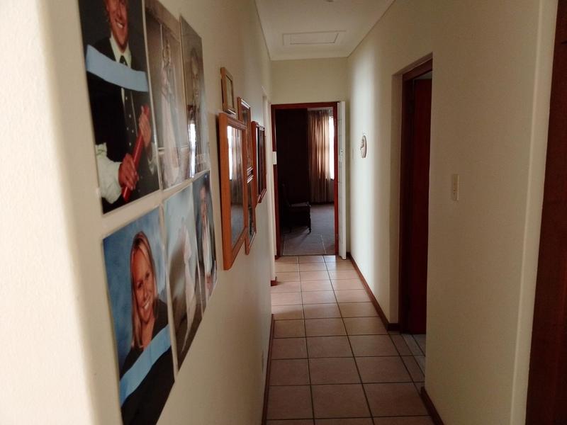 3 Bedroom Property for Sale in Bayview Western Cape